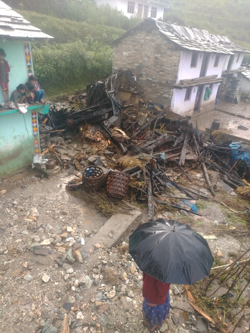 three death and many injured due to landslide