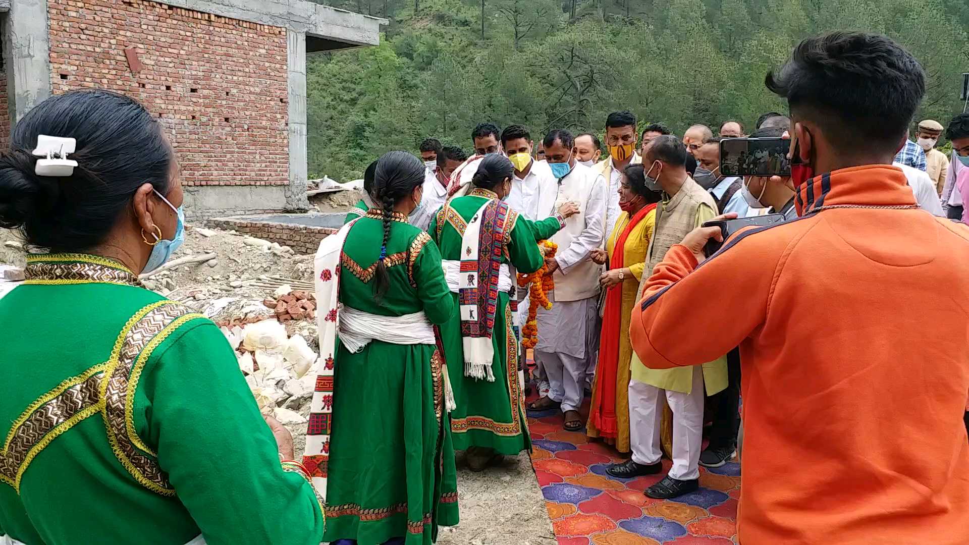 cabinet-minister-bishan-singh-chufal-on-uttarkashi-tour