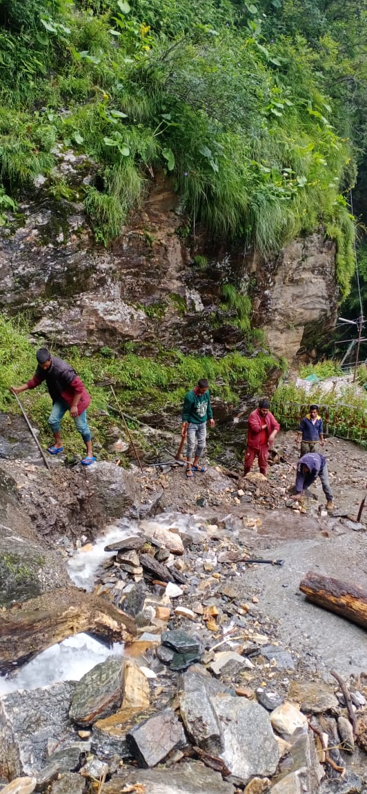 Yamunotri walkway open