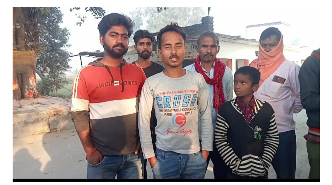 youth-returned-alive-after-15-years-who-died-snake-bite-in-deoria
