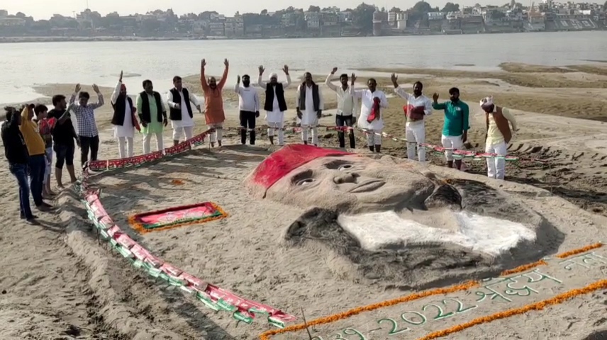 Mulayam Singh Yadav Sand sculpture in Kashi