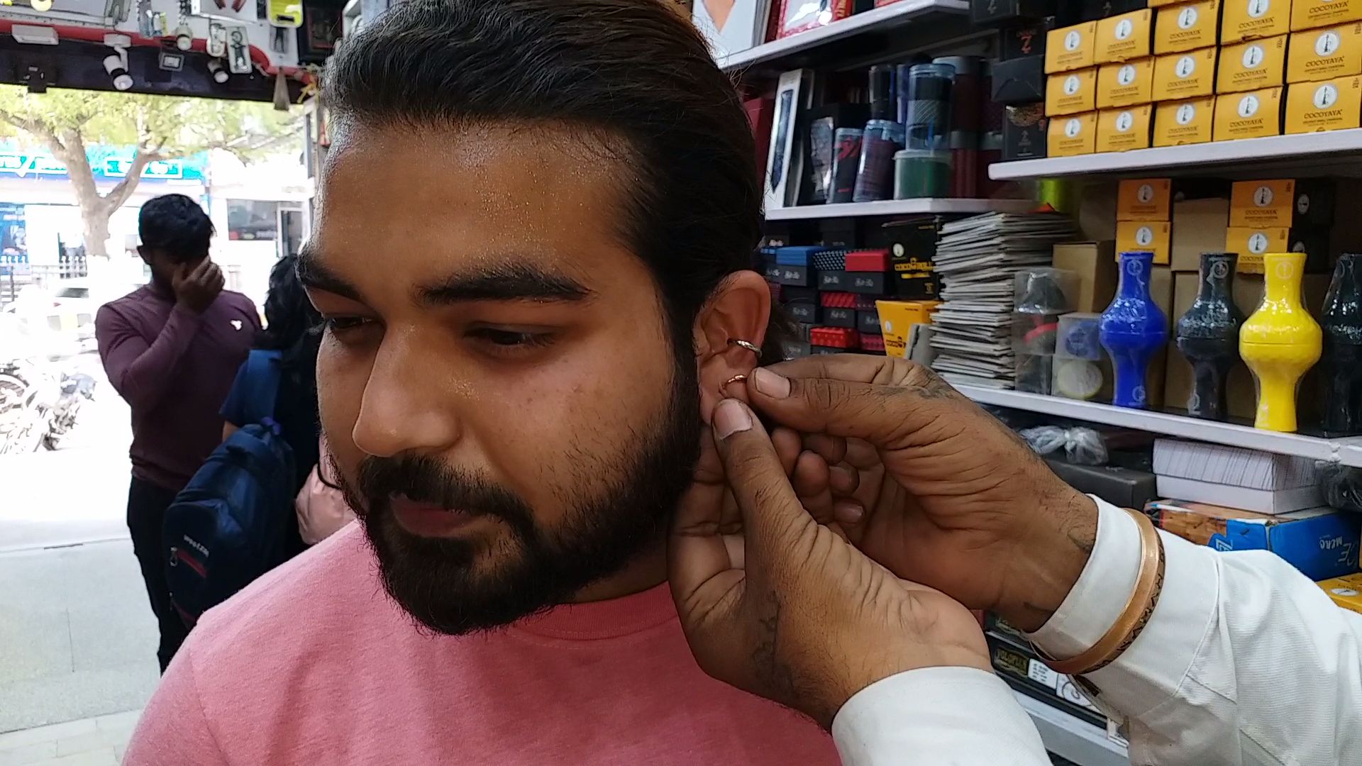 Yogi Kundal, Yogi earrings a hit in Varanasi ahead of Adityanath's swearing-in