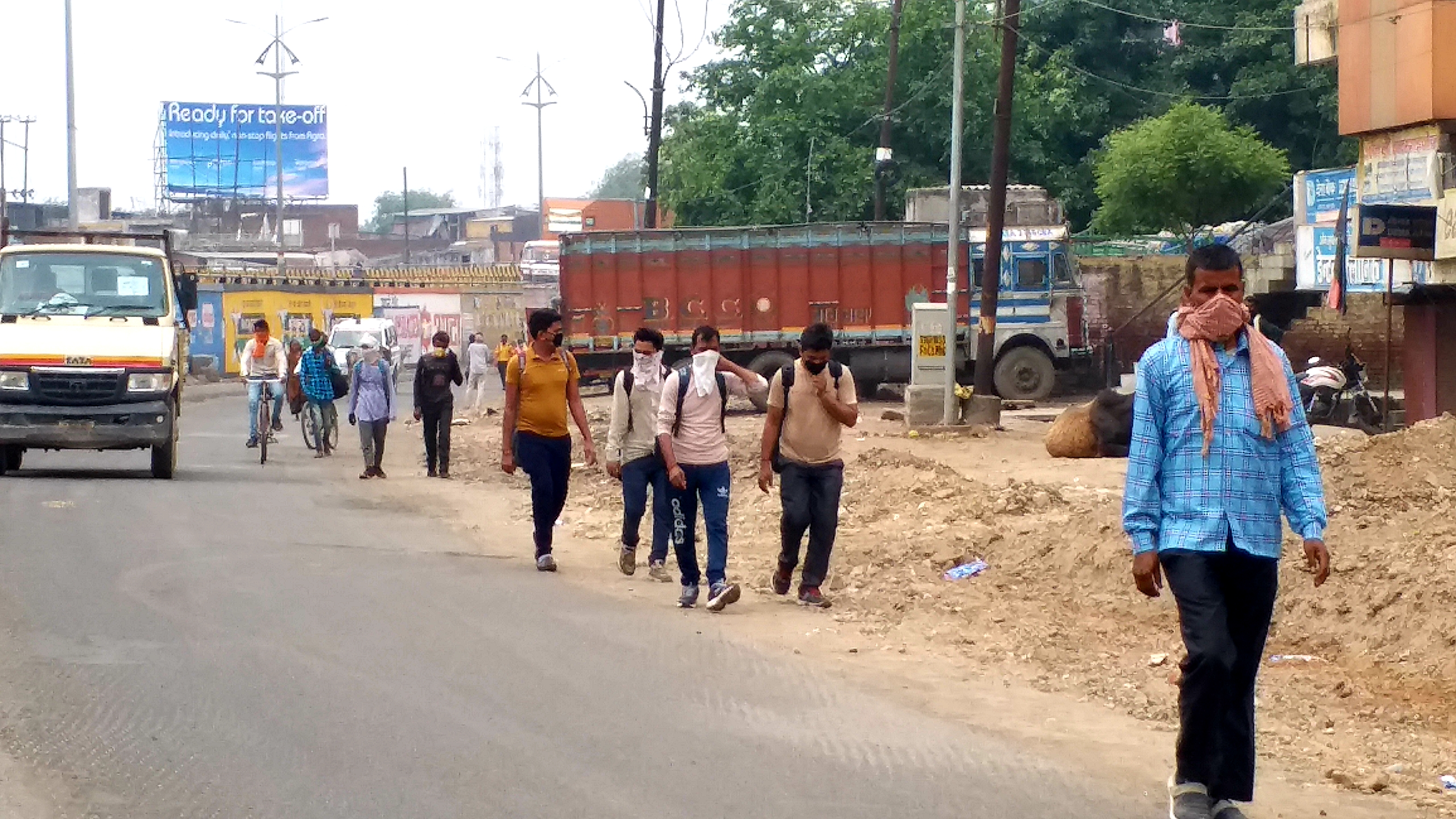 migrant laborers reached agra