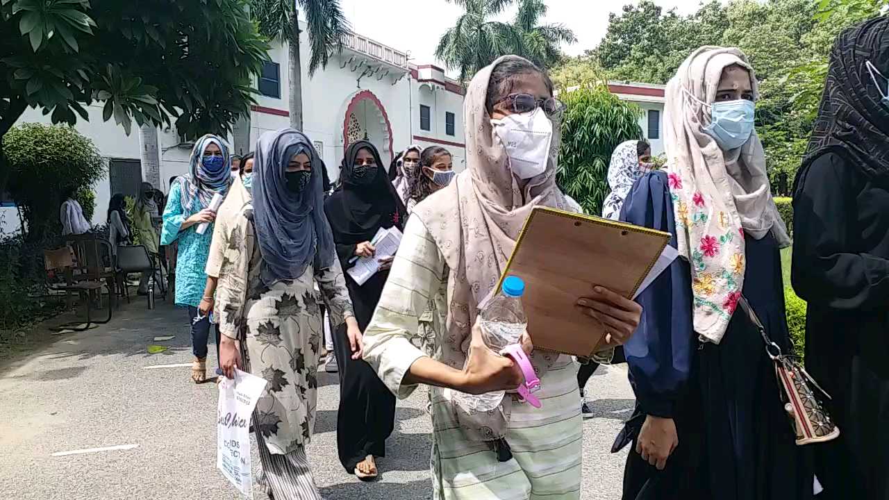 class 11th entrance exam in aligarh muslim university