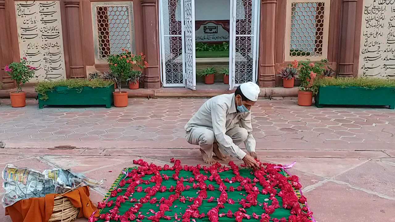 وائس چانسلر پروفیسر طارق منصور سرسید احمد خان کے مزار پر چادر پوشی کریں گے