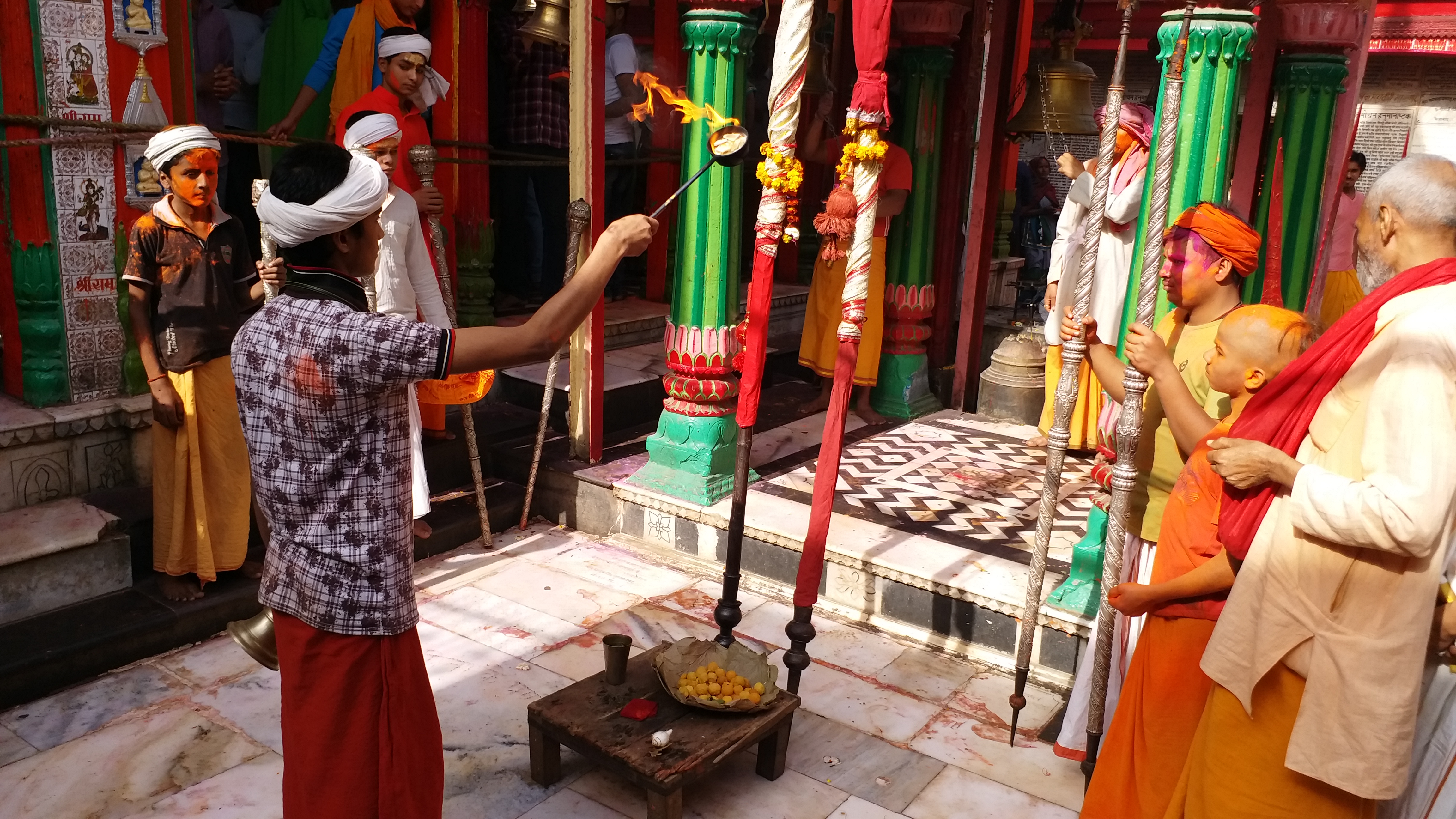 नवाब ने कराया था अयोध्या के हनुमानगढ़ी मंदिर का निर्माण