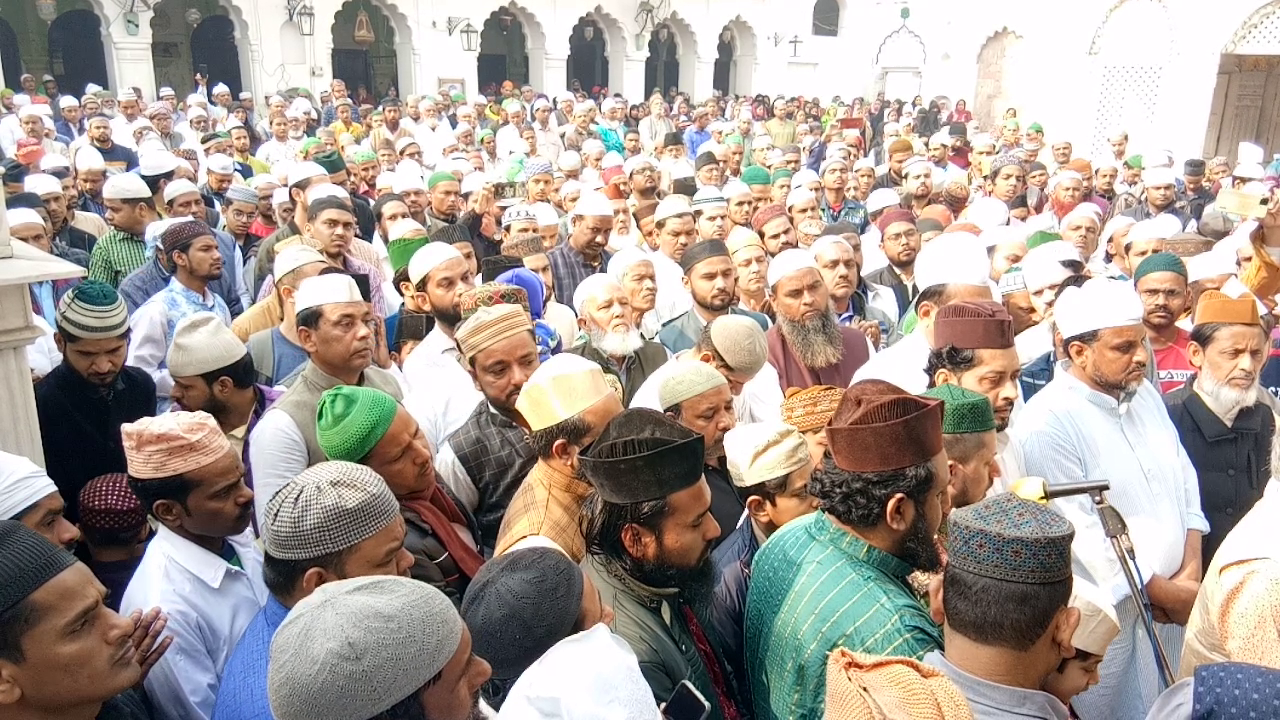 urs khwaja ceremony in khanqah e alia niazia bareilly