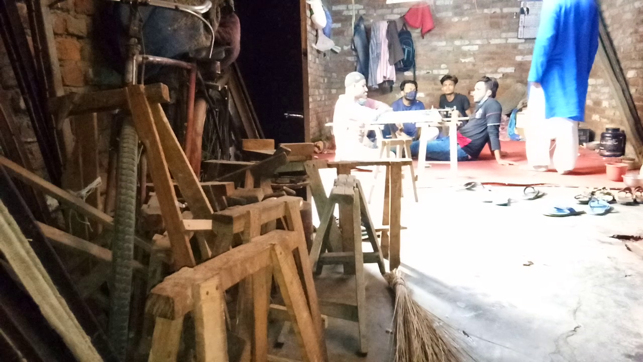 hand embroidery artisans facing financial crisis due to lockdown in bareilly