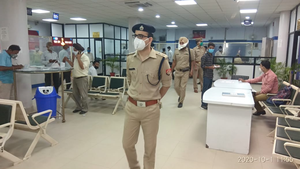 Bareilly: Recommendation to have young security guards in banks