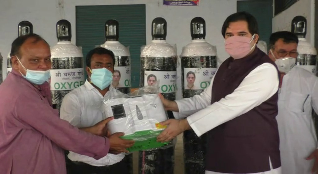 varun gandhi distributes oxygen cylinders in bareilly