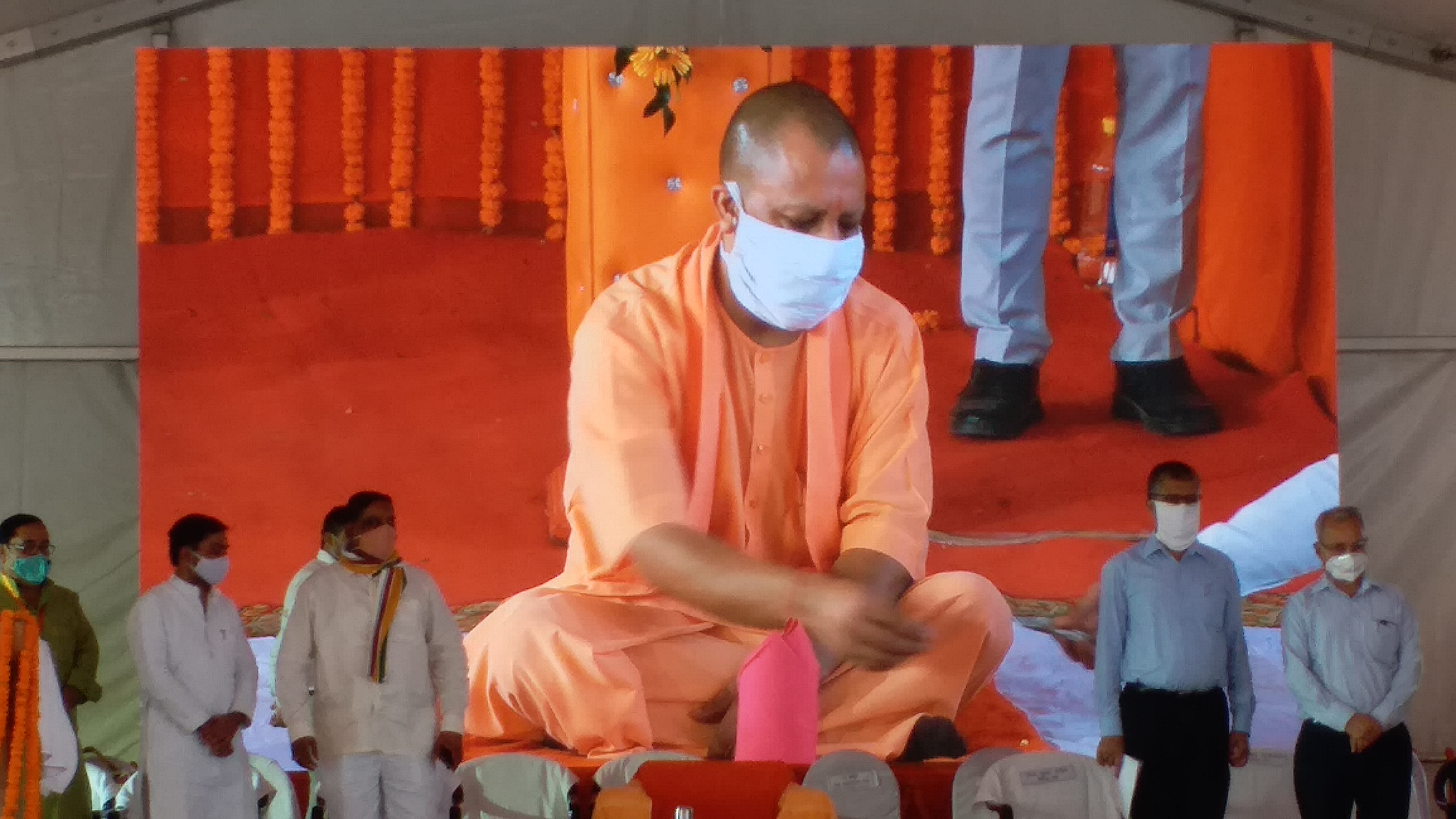 cm yogi in balrampur