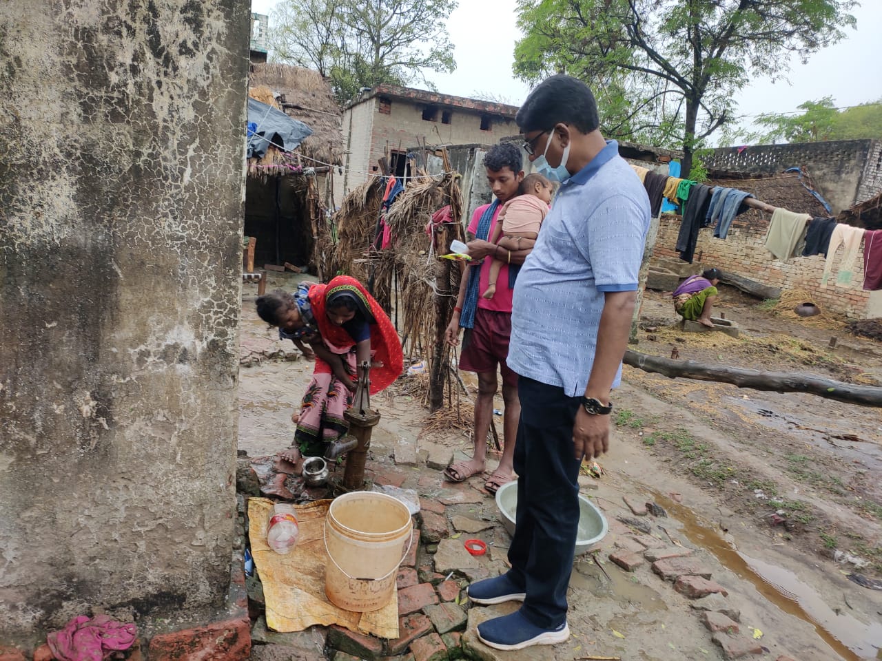 एक ही परिवार के चार लोगों की मौत