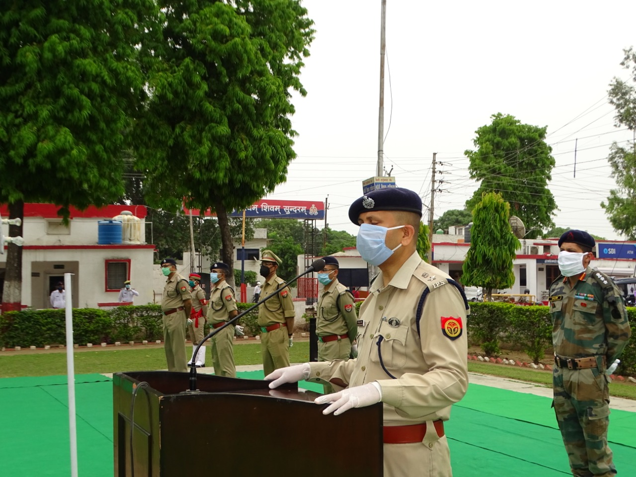 कोरोना वारियर्स को किया सम्मानित