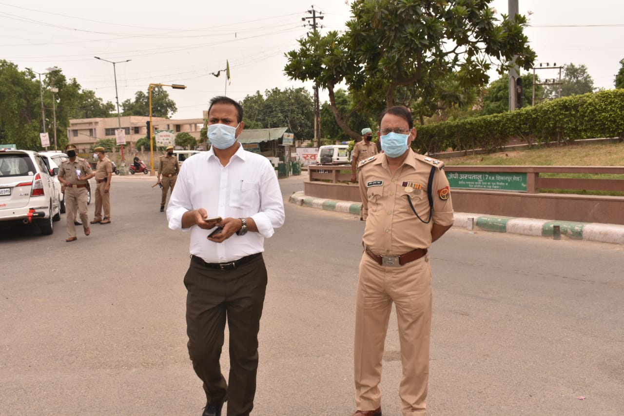 लॉकडाउन तोड़ने वालों पर हो रही कार्रवाई.