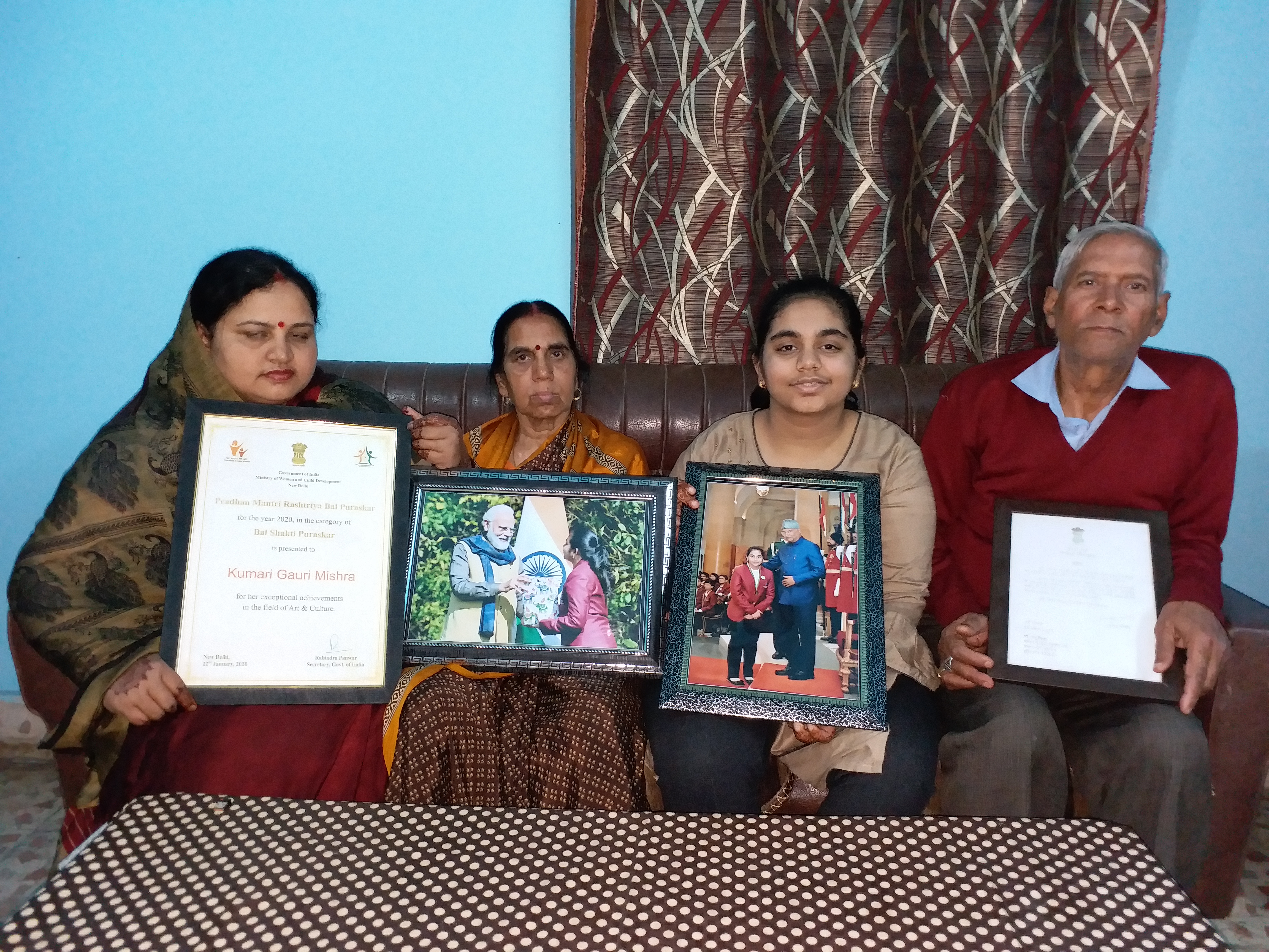 गौरी मिश्रा ने कम उम्र में पियानो बजाकर रचा इतिहास