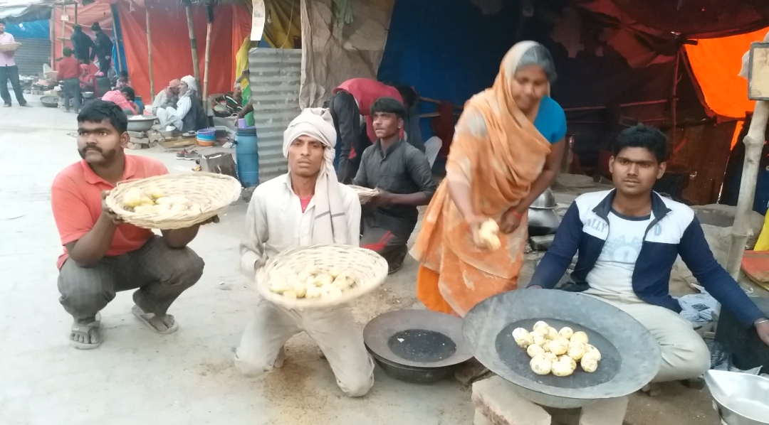 लजीज 'भुना हुआ आलू' खाते ही भूल जाएगा रेस्टोरेंट का स्वाद.