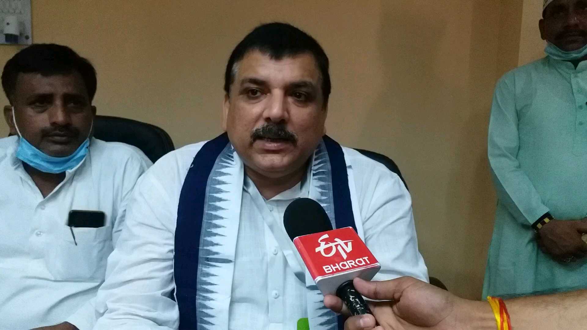 sanjay singh remarks on yogi govt over corona status and vikas dubey encounter