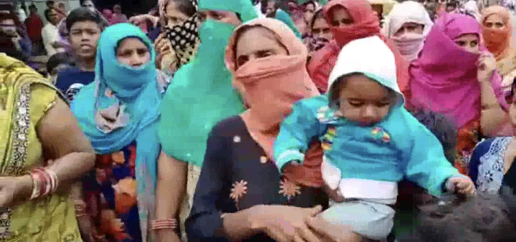 many people demand food to cm yogi adityanath at jama masjid noida