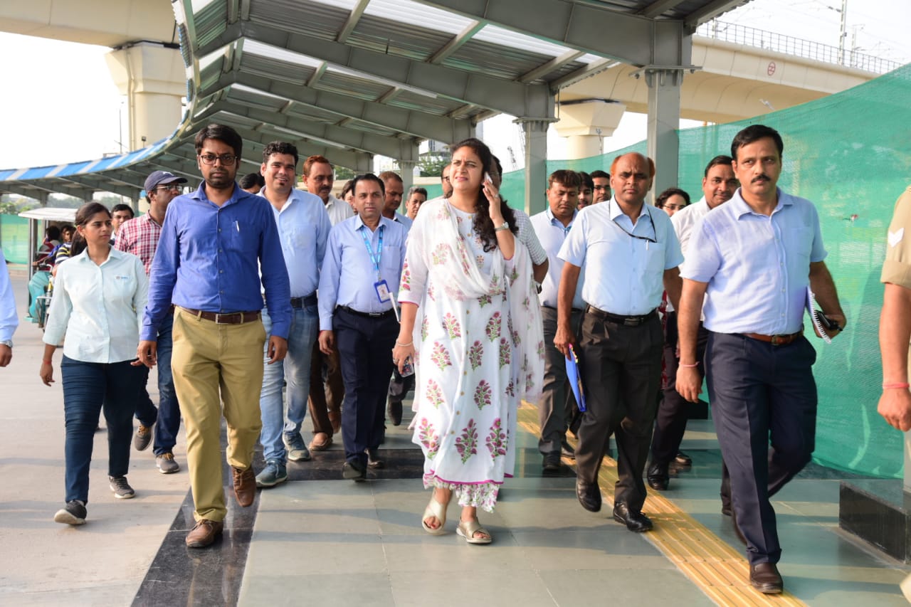 nmrc Md ritu maheshwari visited aqua line metro