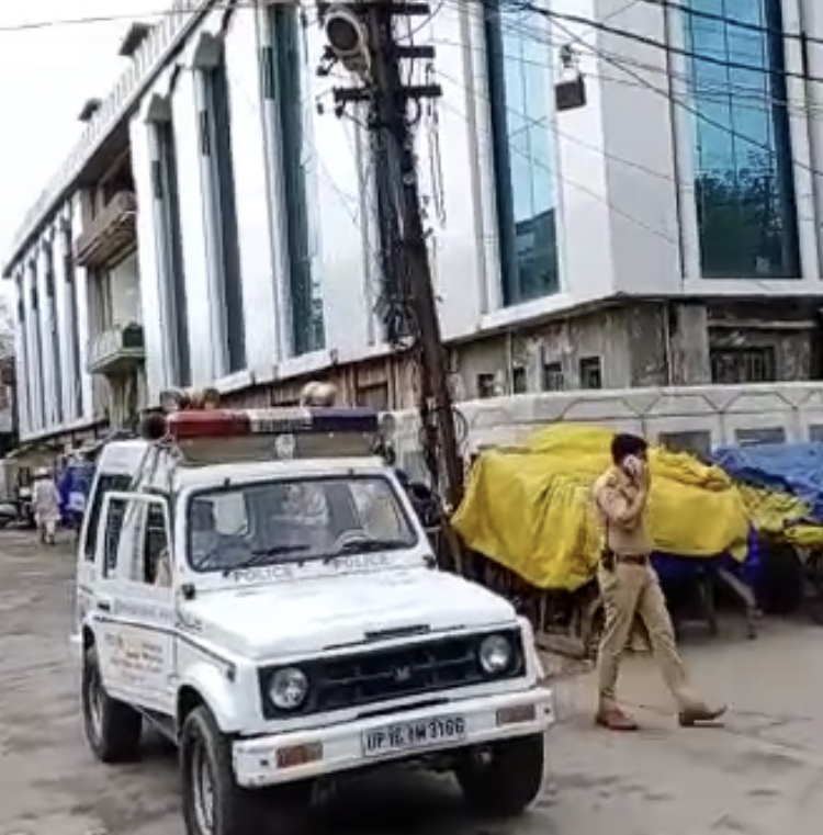 Noida Police is appealing to people in Nana Patekar style