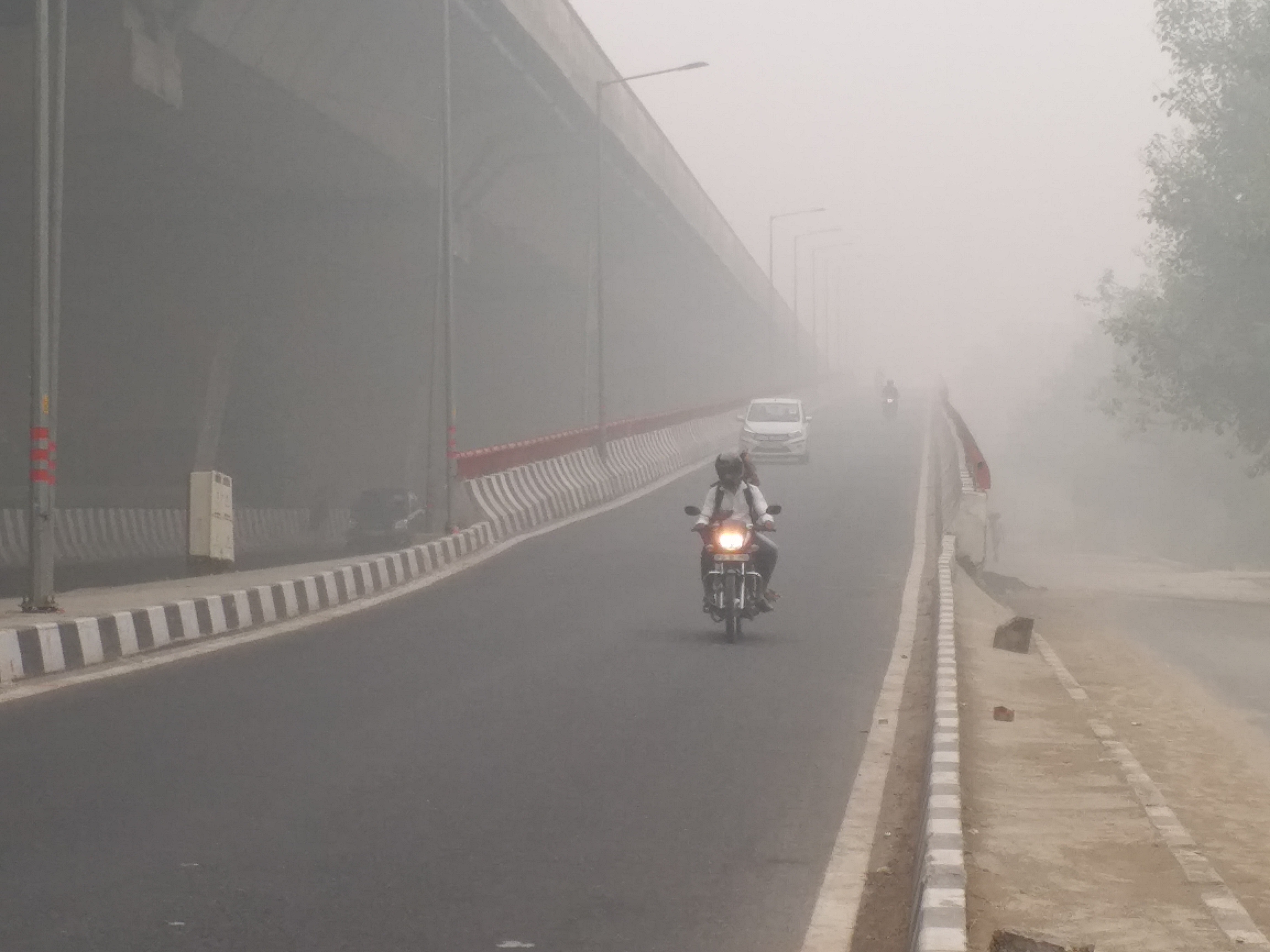 ರಾಷ್ಟ್ರ ರಾಜಧಾನಿಯಲ್ಲಿ ಉಸಿರಾಡೋ ಗಾಳಿಯೇ ವಿಷ, Air pollution level escalated in Delhi