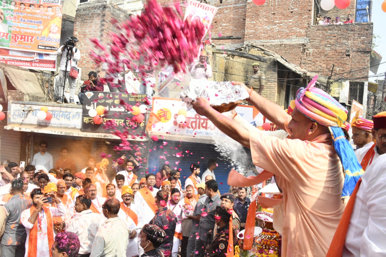 भगवान नरसिंह की शोभायात्रा