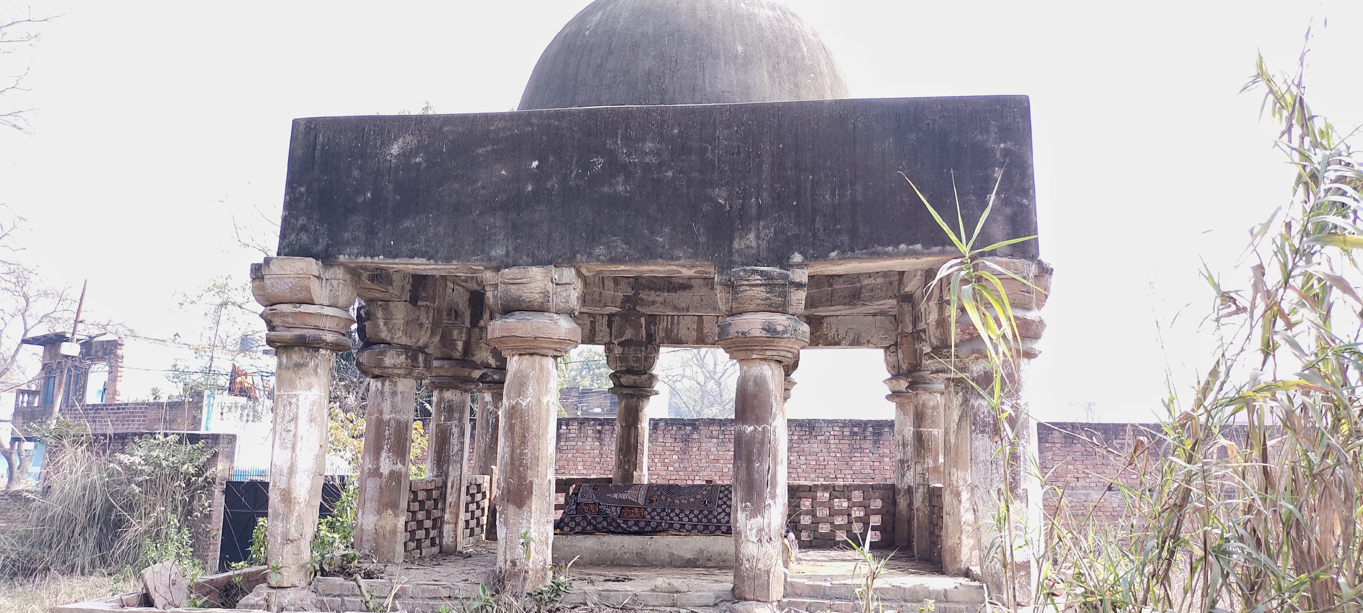 mullah bahram mantqi maqbara in jaunpur