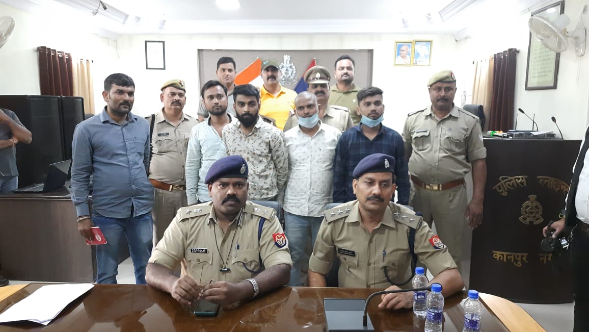 कानपुर पुलिस के हत्थे चढ़ा फर्जी कागजों से लोन कराकर वाहन बेचने वाला गिरोह.