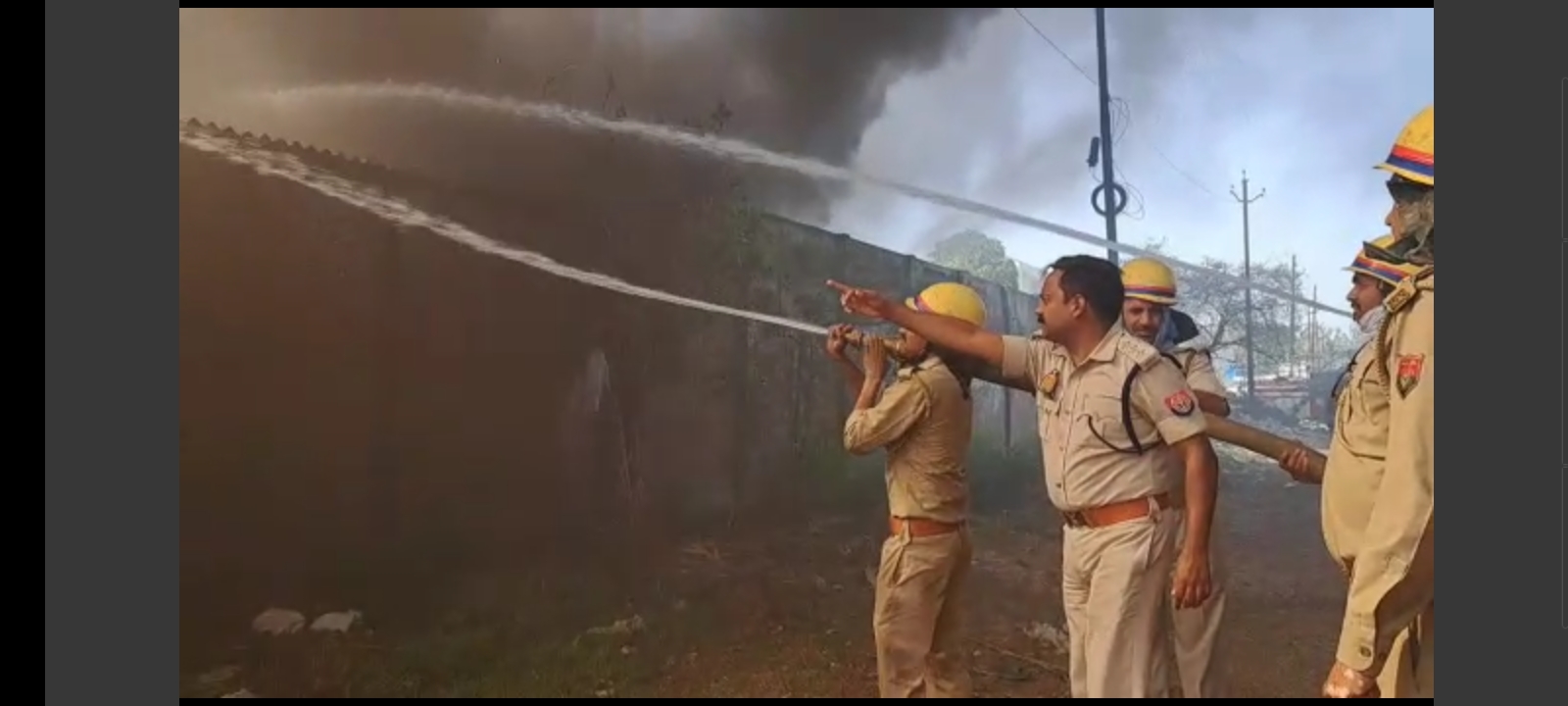 कानपुर देहात की फैक्ट्री में लगी भीषण आग
