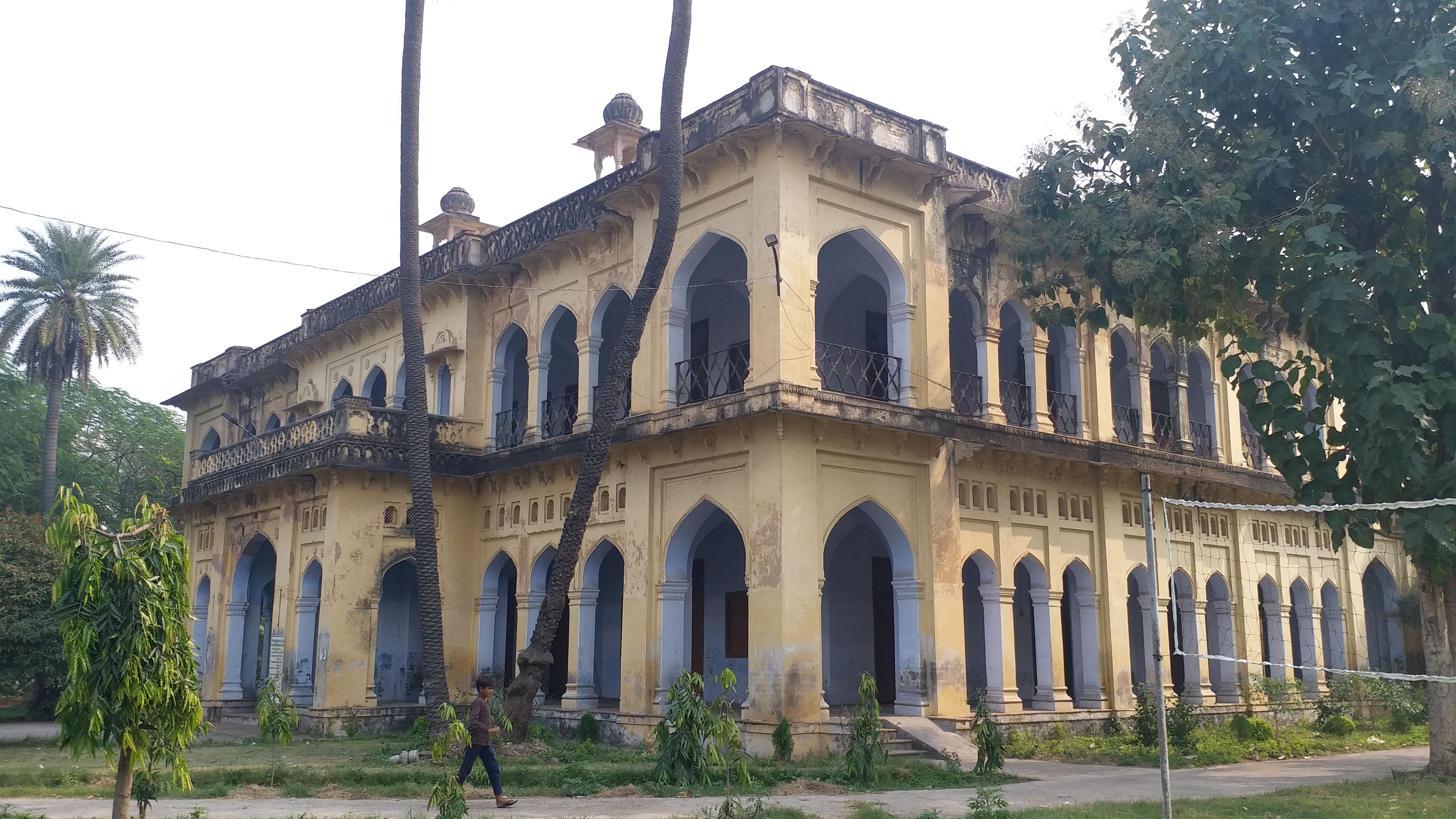 sultanul madaris in lucknow