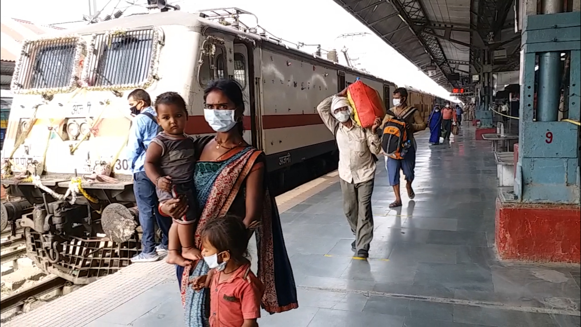 shramik special train reached lucknow from nagpur