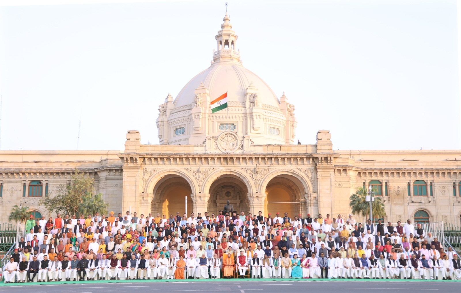 UP Assembly : विधानसभा बजट सत्र 2023 में बने कई रिकॉर्ड, देर रात तक चली कार्यवाही, अदालत भी लगी