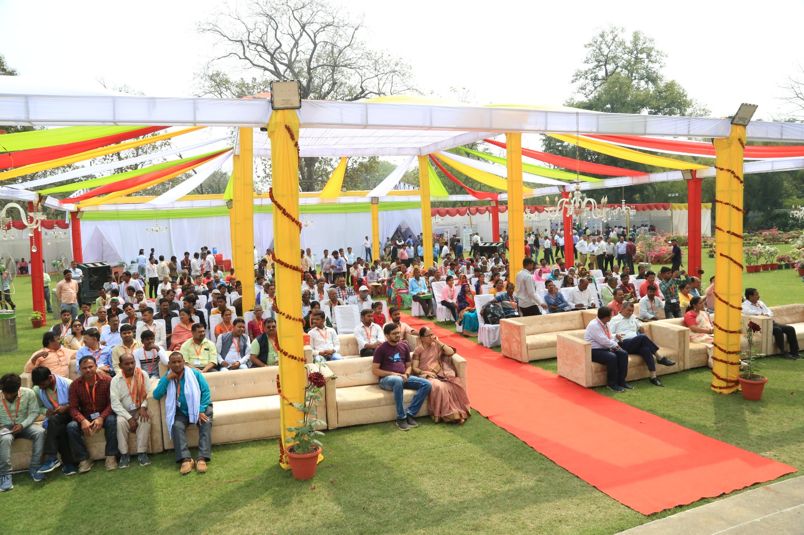 मंत्री डॉ. देवेश चतुर्वेदी ने कहा- प्रयोगात्मक खेती से किसानों को होगा निश्चित फायदा.