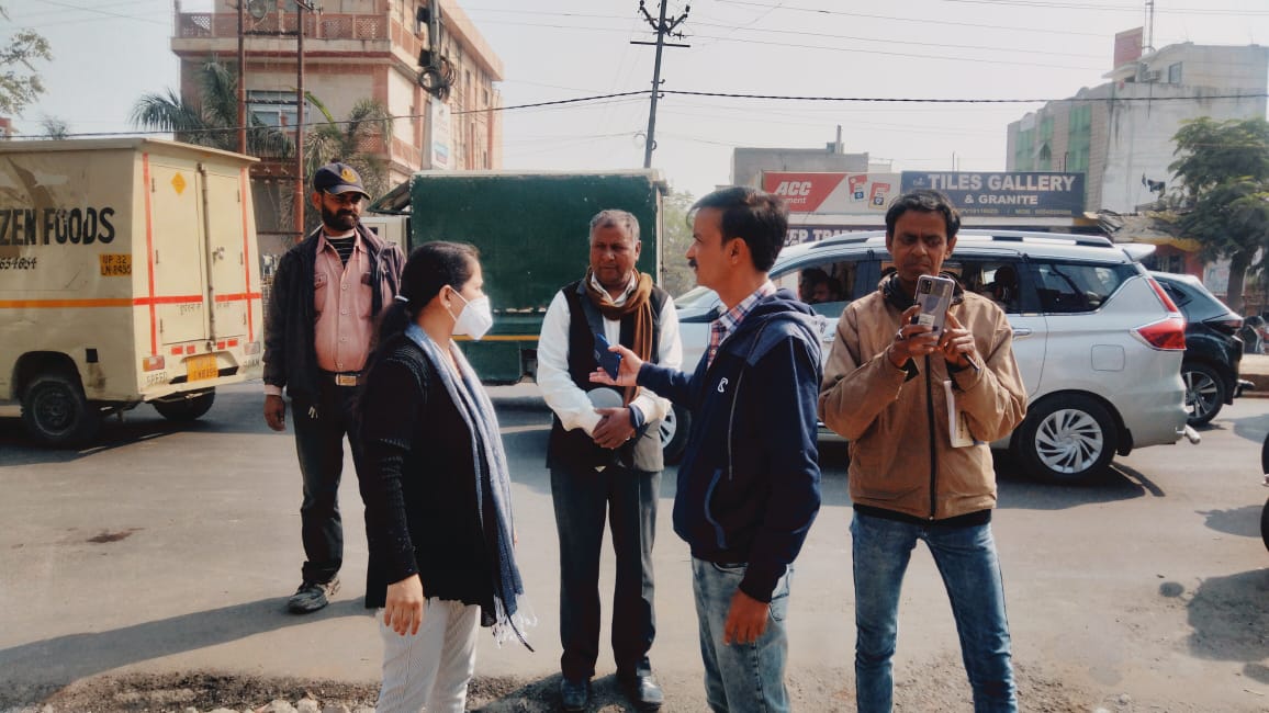 कुर्सी रोड का निरीक्षण