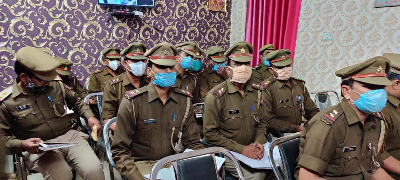 मोहनलाल गंज सर्किल का निरीक्षण करने पहुंचे पुलिस कमिश्रर