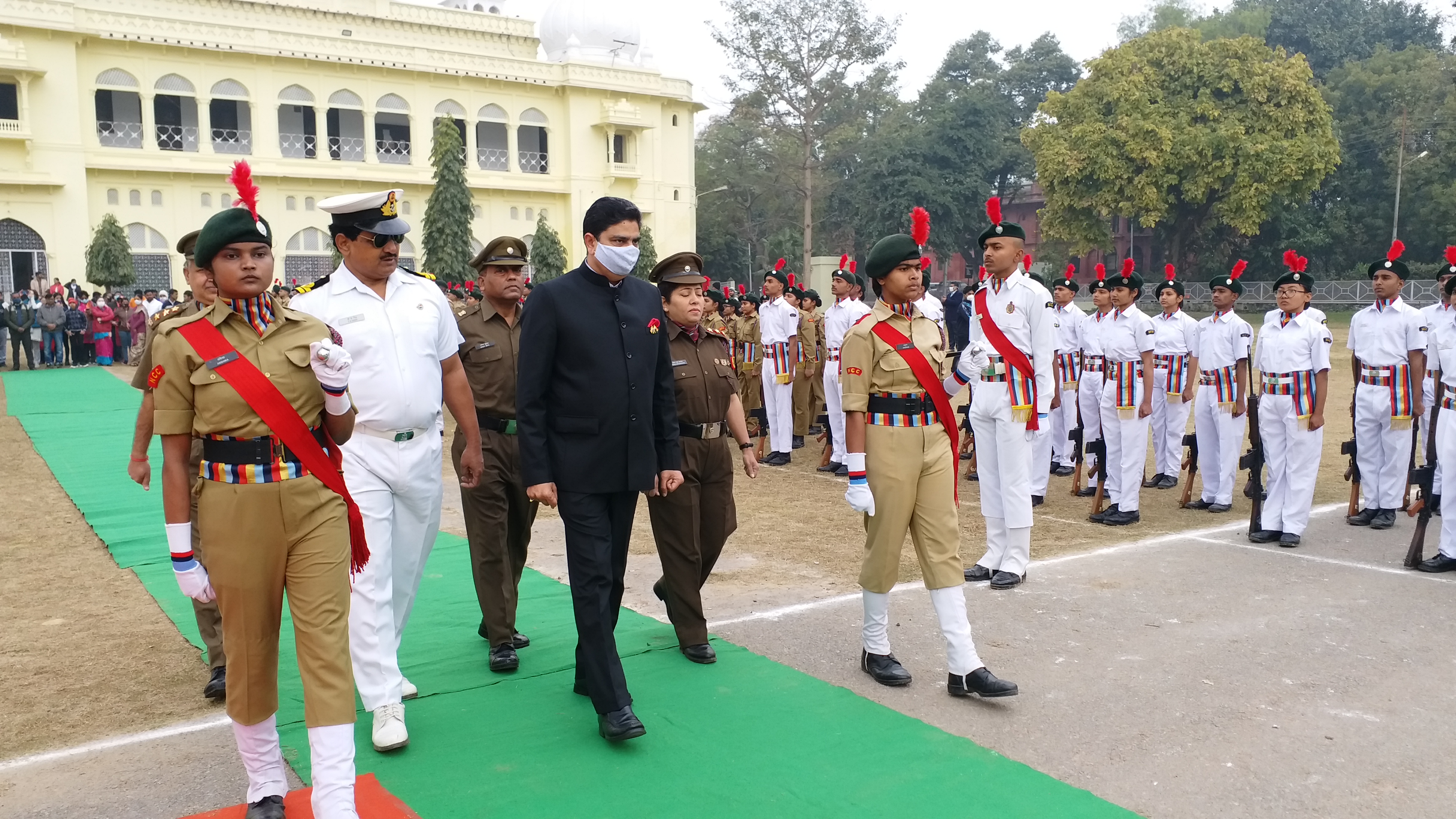 लखनऊ विश्वविद्यालय परिसर में कार्यक्रम