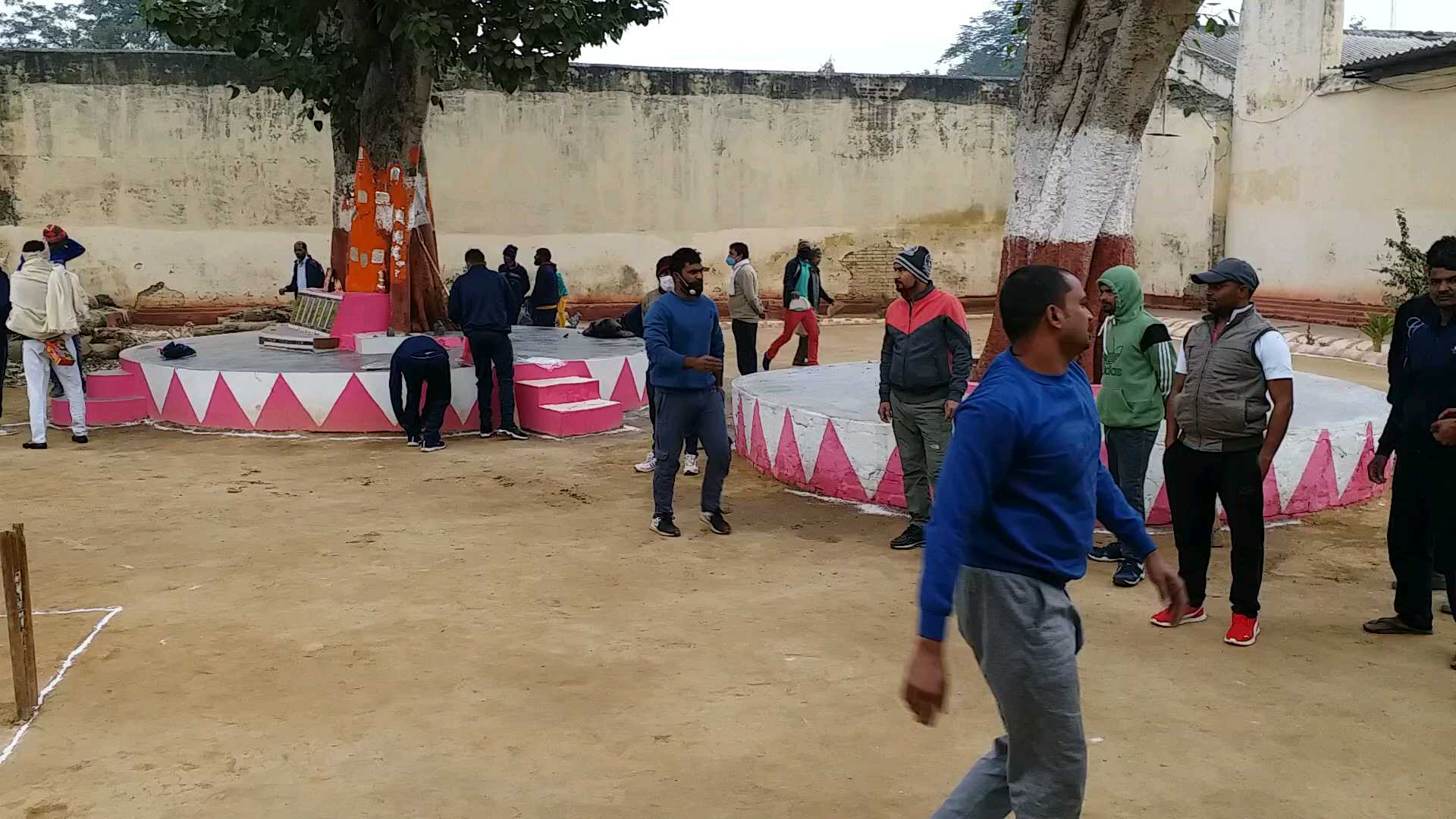 जीतने वाली टीम को मिला पुरस्कार