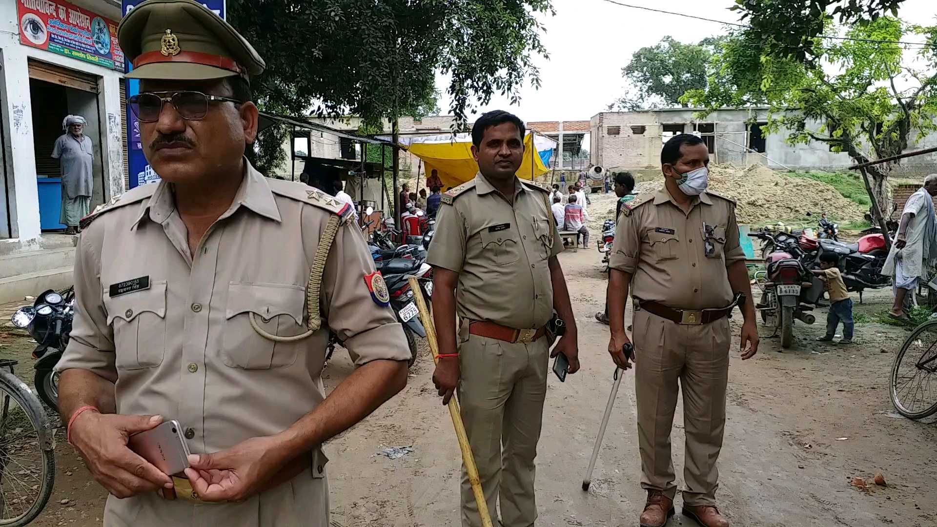 protest against the closure of the railway station in mau uttar pradesh