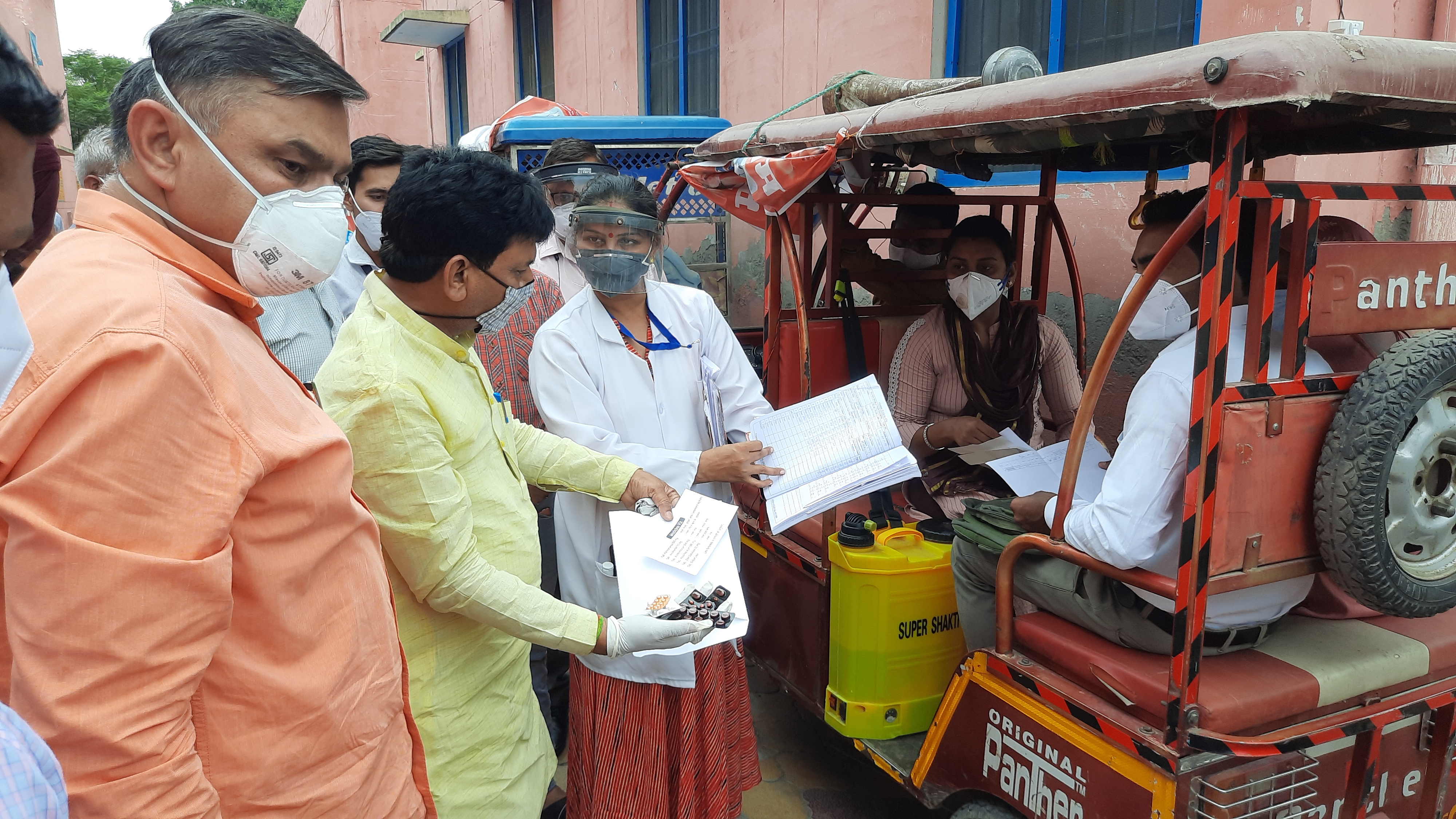 50 mobile team send to test corona positive patients living in home isolation in muzaffarnagar