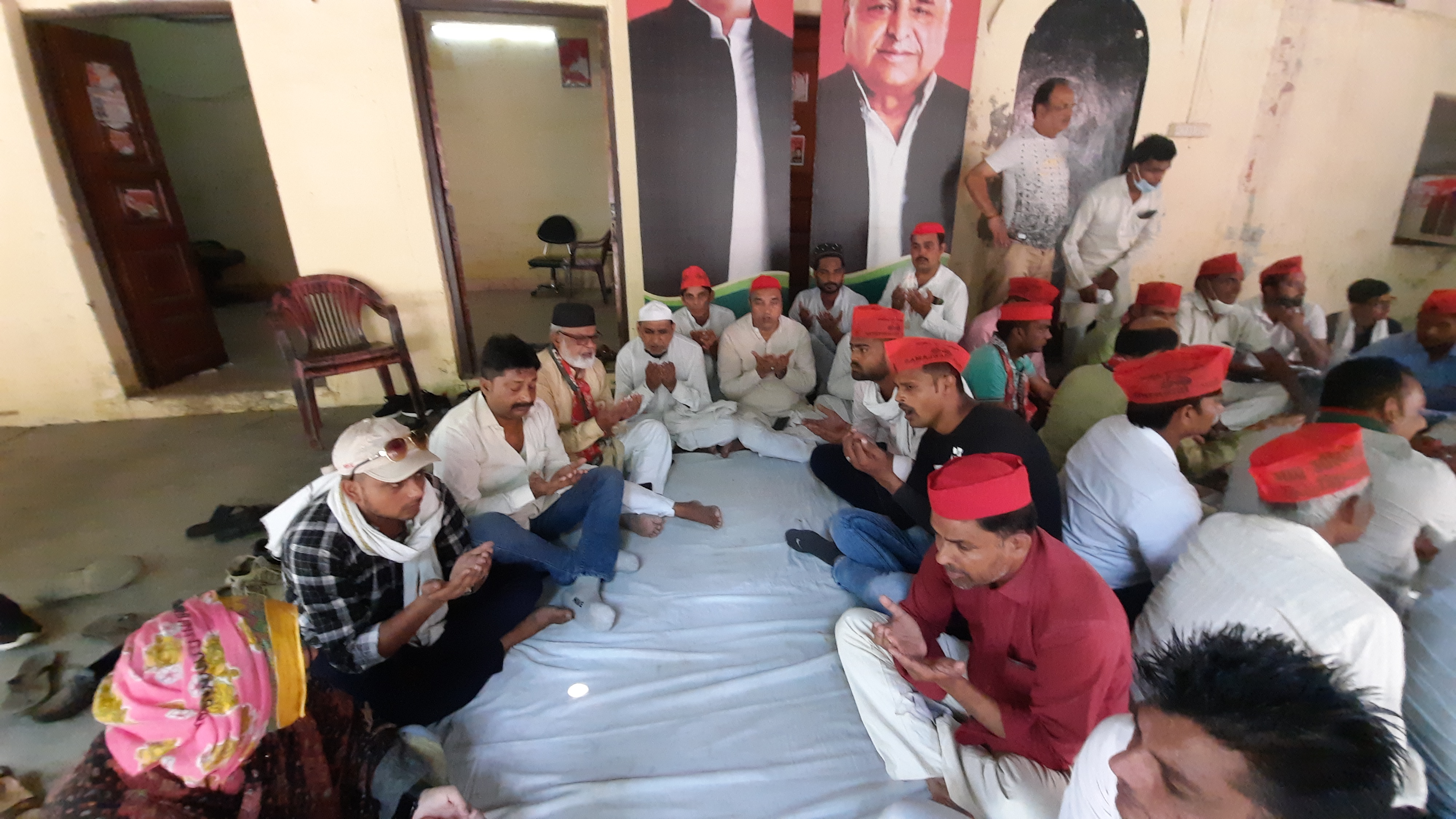 dua and havan for speedy recovery of mulayam singh yadav in muzaffarnagar