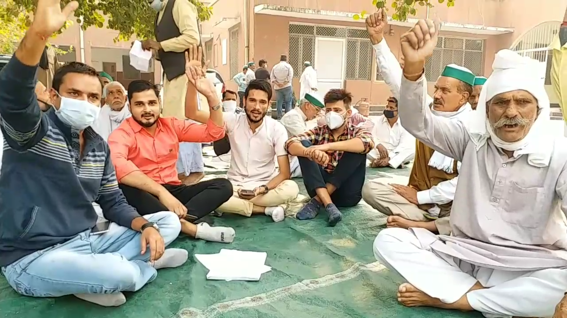 bharatiya kisan union protest continues for second day in meerut uttar pradesh