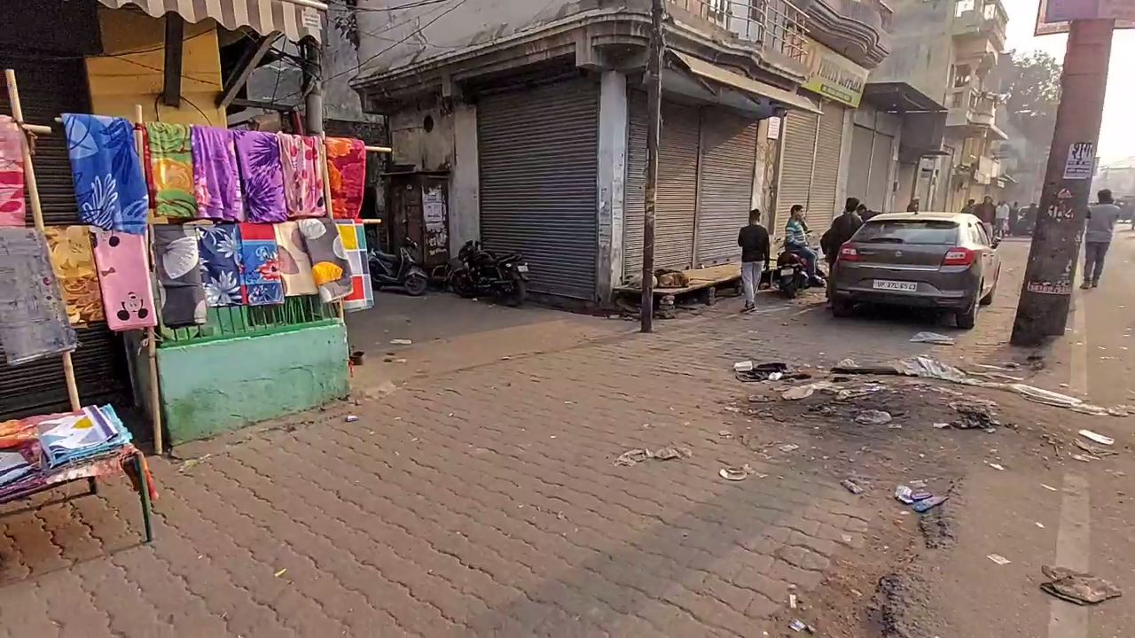 میرٹھ کے سوتی گنج بازار پر پولیس کی کارروائی