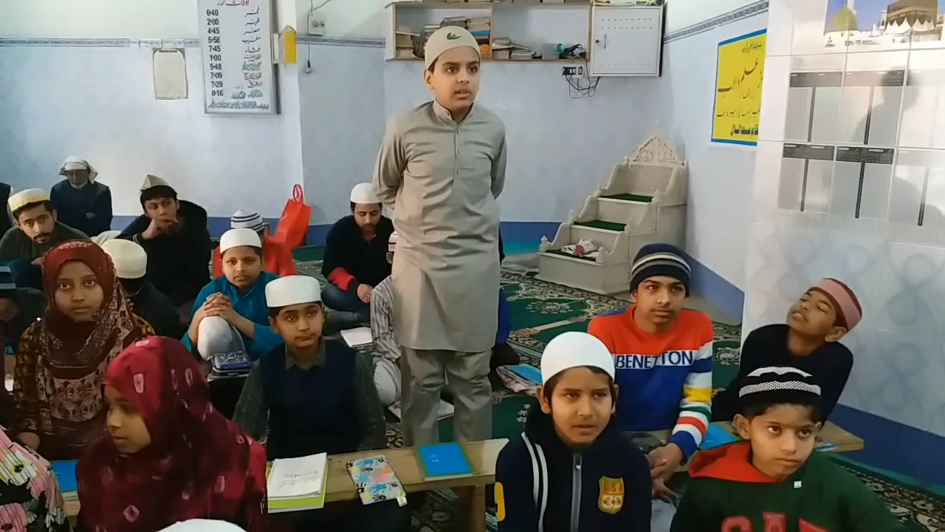 students learning urdu and arabic of tiwari campus welfare society meerut