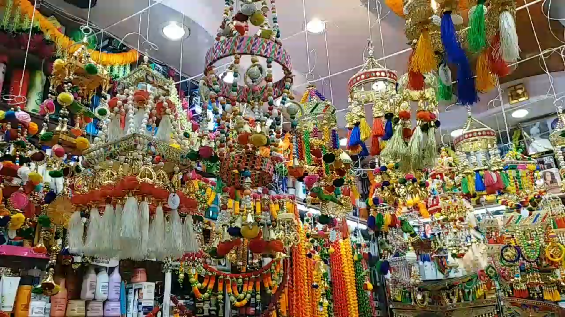 people is shopping for diwali in meerut