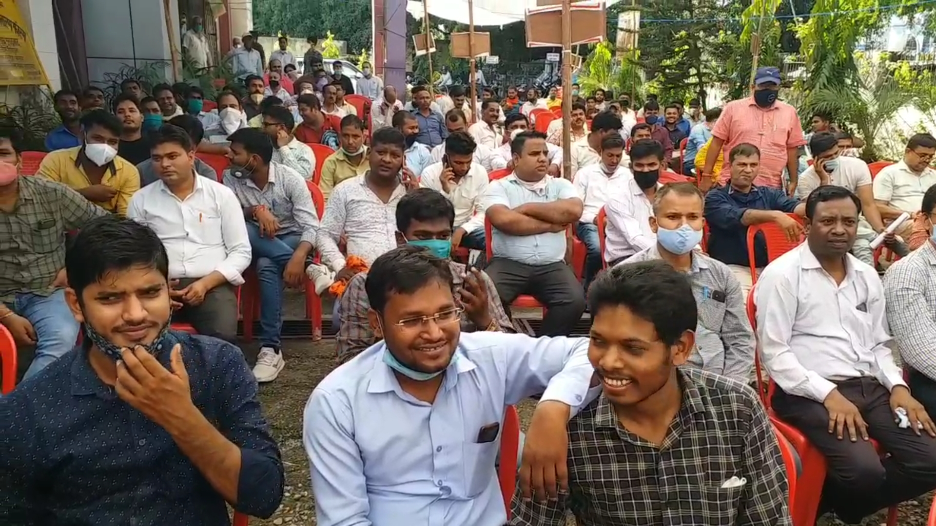 power department employees protest in moradabad uttar pradesh