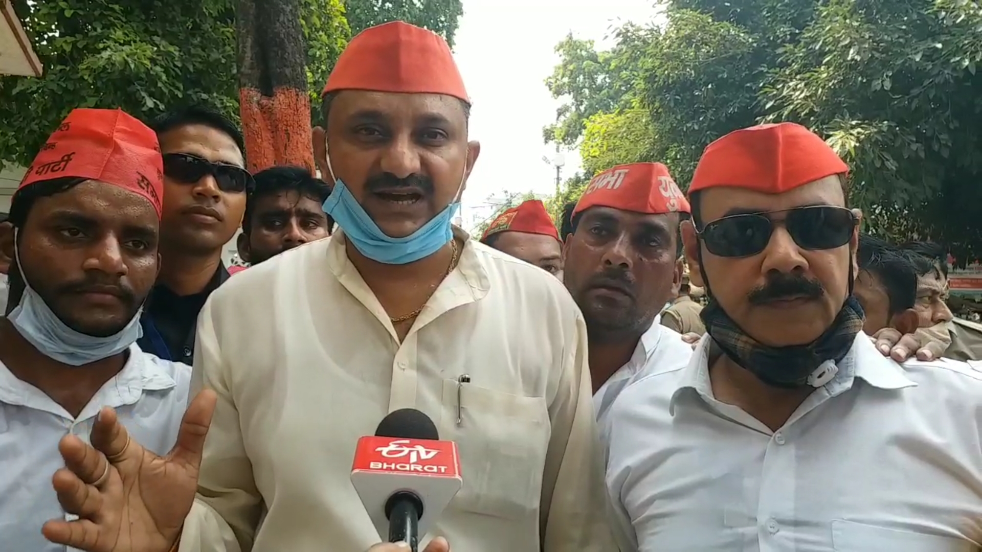 samajwadi party protests against inflation and unemployment in moradabad uttar pradesh