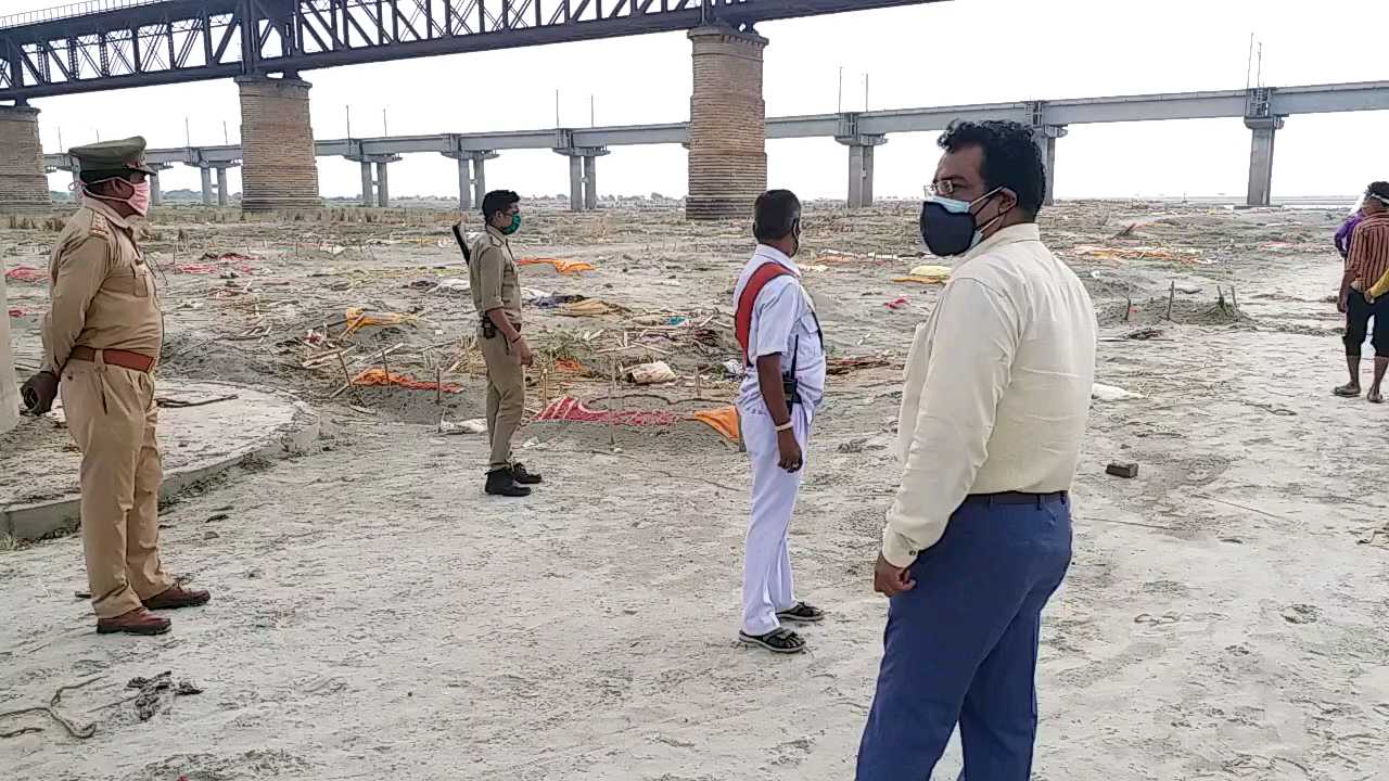 soil put on dead bodies in prayagraj