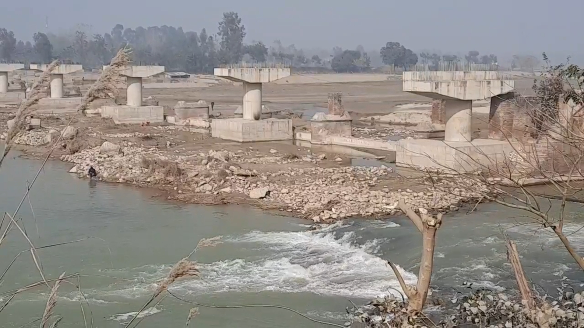 रामपुर में लालपुर का पुल