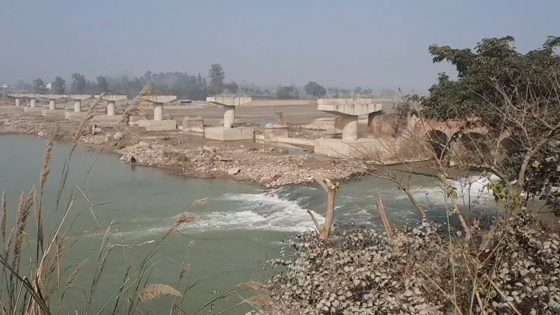 रामपुर में लालपुर का पुल