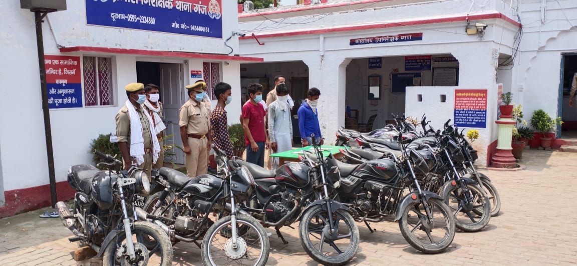 Four accused arrested with 10 stolen motorcycles